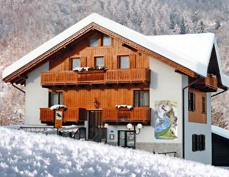 Jolly B&B - Affittacamere Dimaro Exterior photo